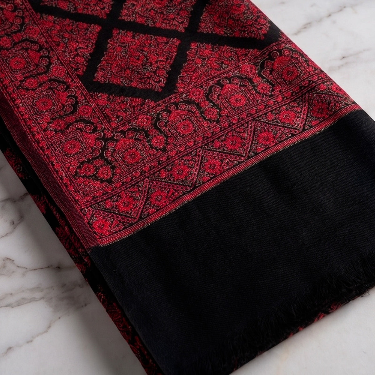 Rang-e-Swat black Embroidered Pure Wool Shawl. - Lubi Noir