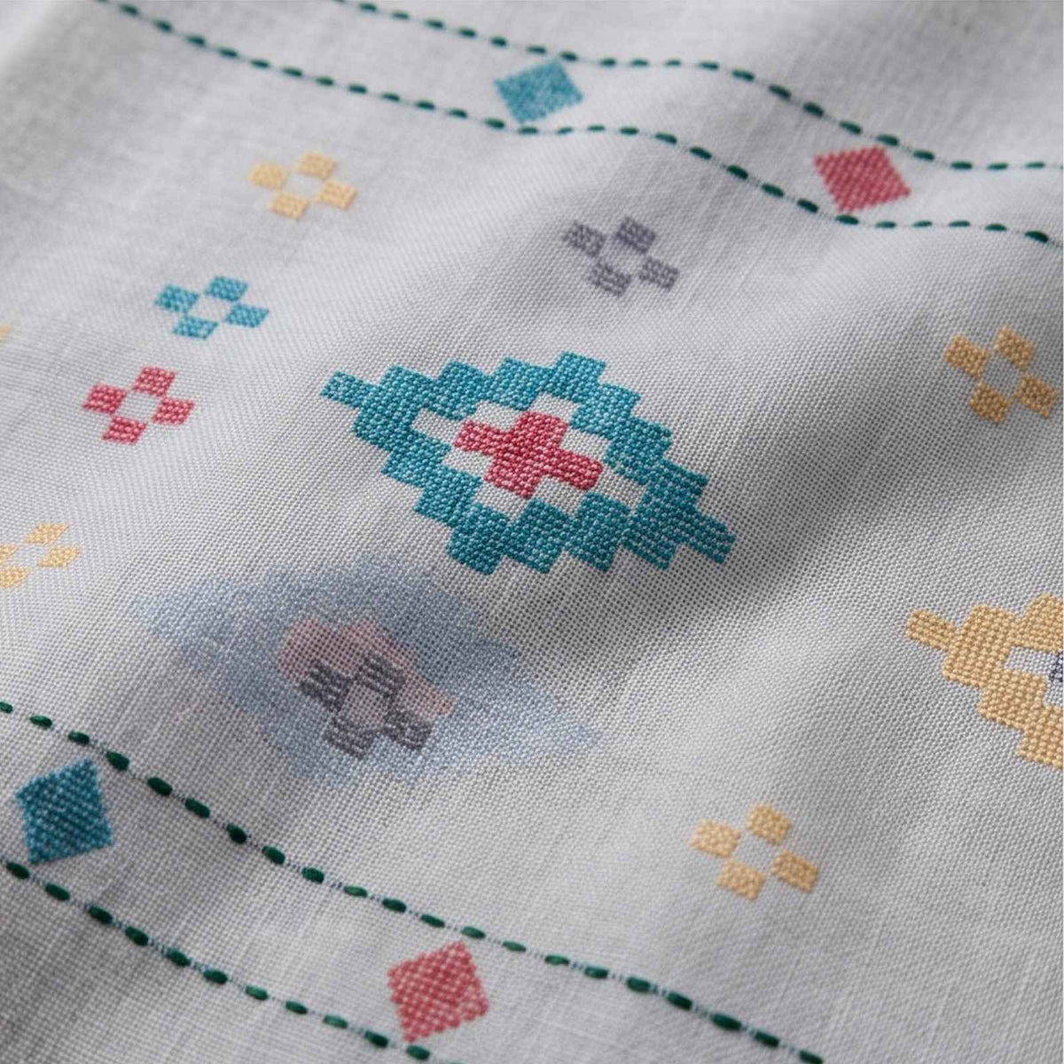 Range-Swat pure handmade embroidered wool shwal - light gray