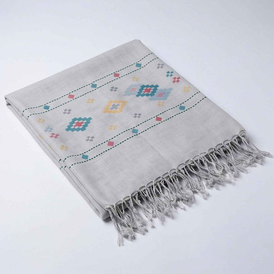 Range-Swat pure handmade embroidered wool shwal - light gray
